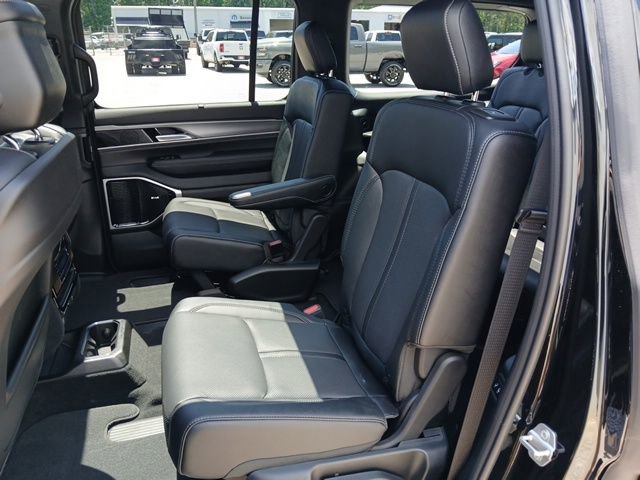 New 2026 Jeep Grand Wagoneer Limited AWD/4WD image 24