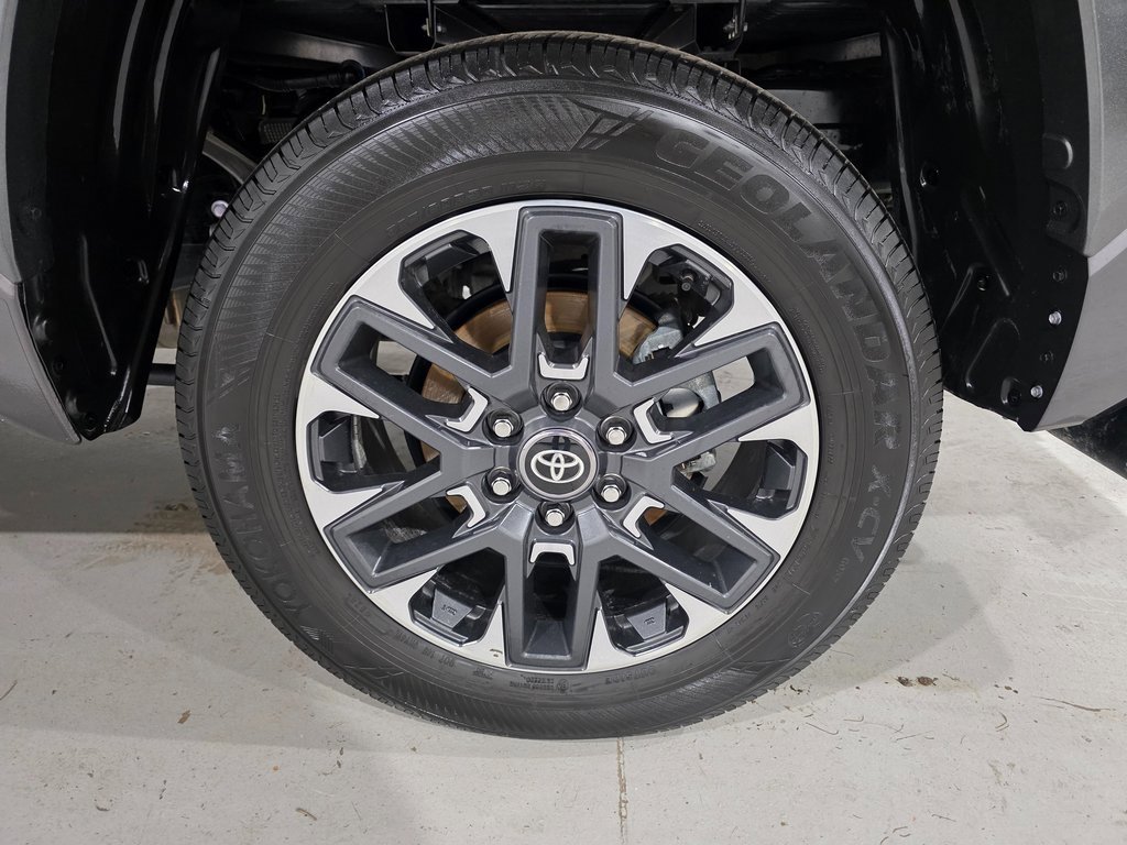 Used 2025 Toyota Tundra Limited image 8