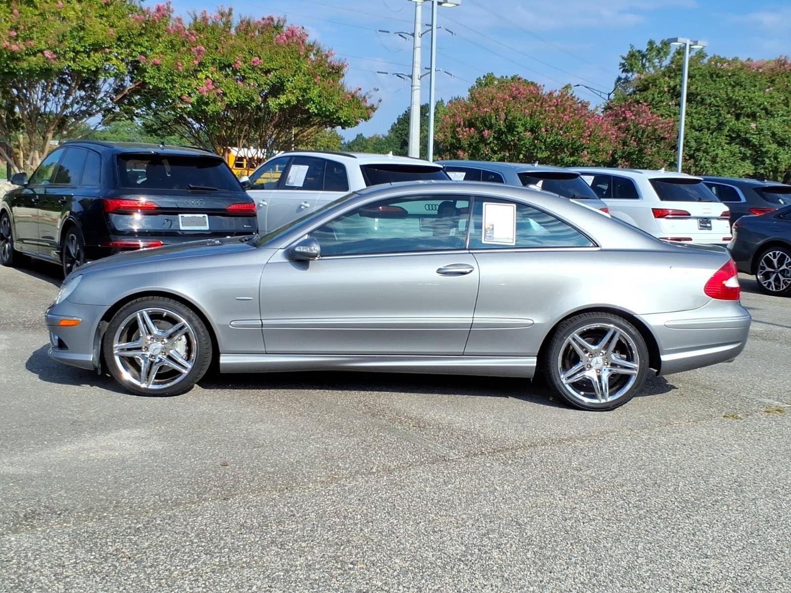 Used 2009 Mercedes-Benz CLK 350 Coupe image 3