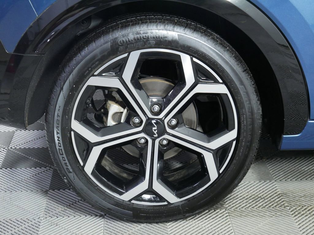 Certified 2023 Kia Niro SX Touring image 10