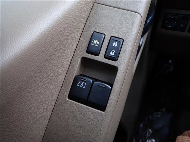 Used 2013 Nissan Frontier SV w/ SV Value Truck Pkg image 20