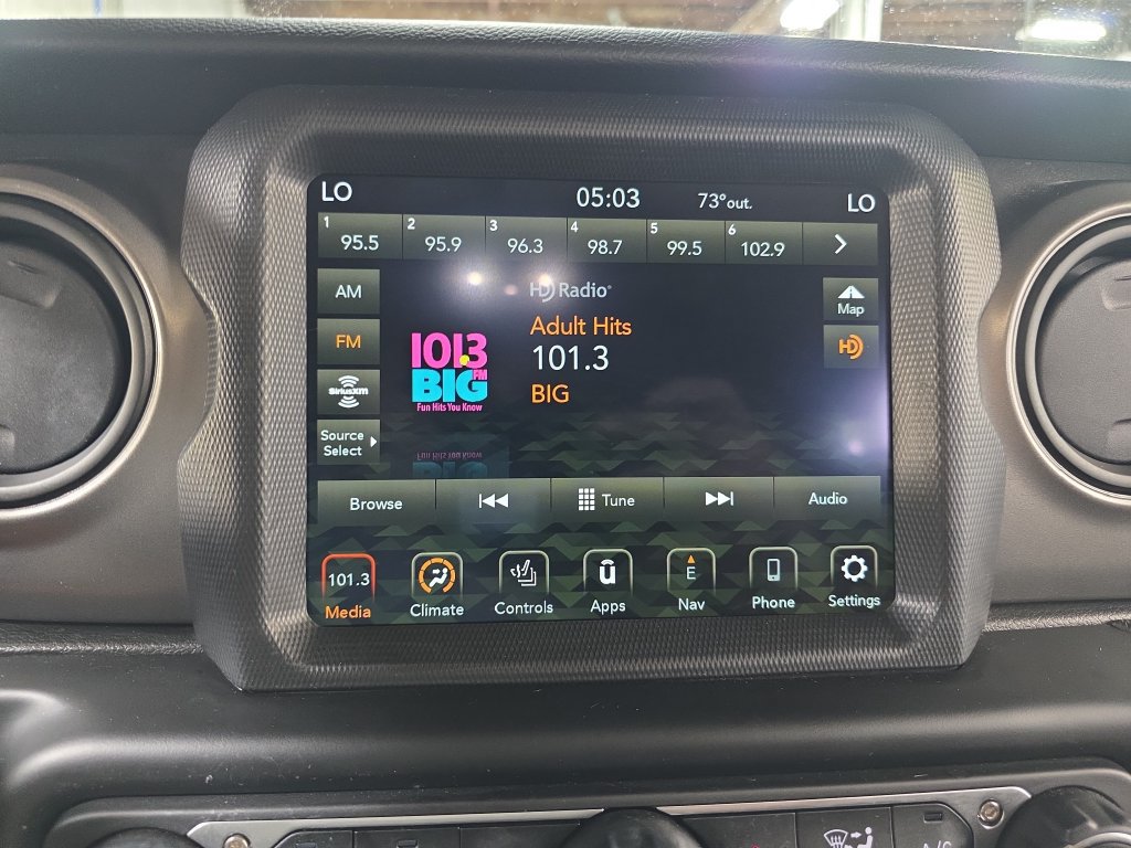 Used 2023 Jeep Wrangler Unlimited Sport AWD/4WD image 21