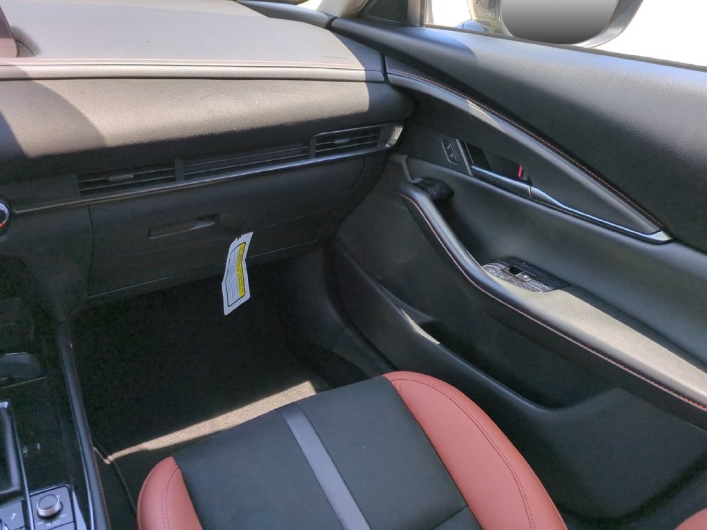 New 2025 MAZDA CX-30 Carbon AWD/4WD image 16