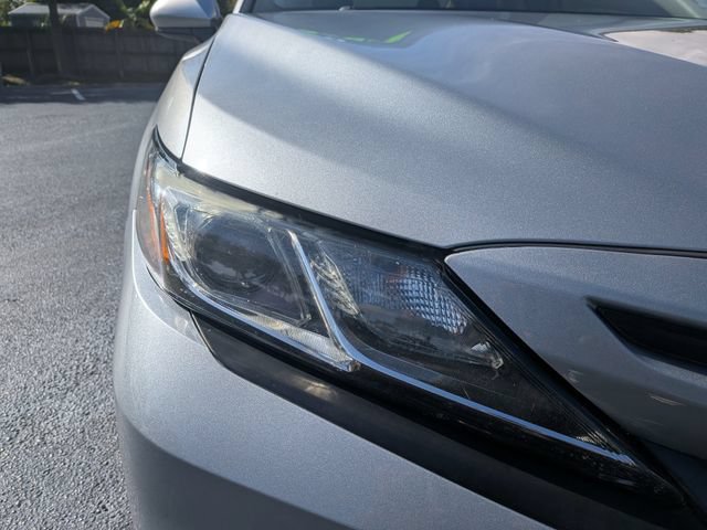 Used 2020 Toyota Camry SE FWD image 11