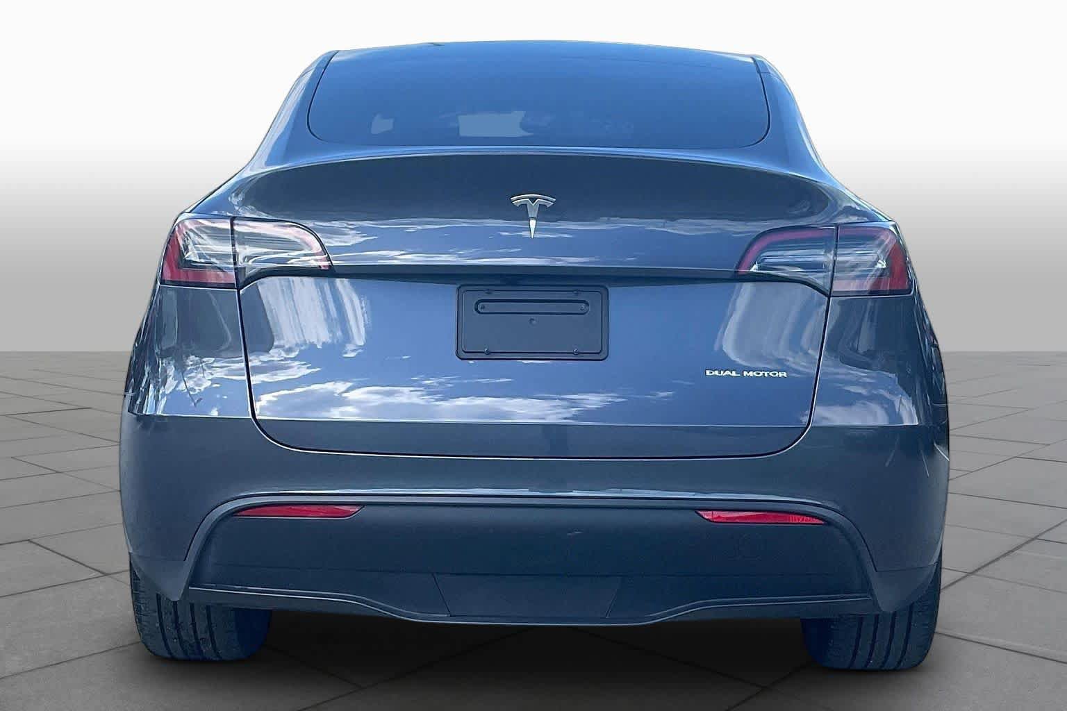 Used 2023 Tesla Model Y Long Range AWD/4WD image 4