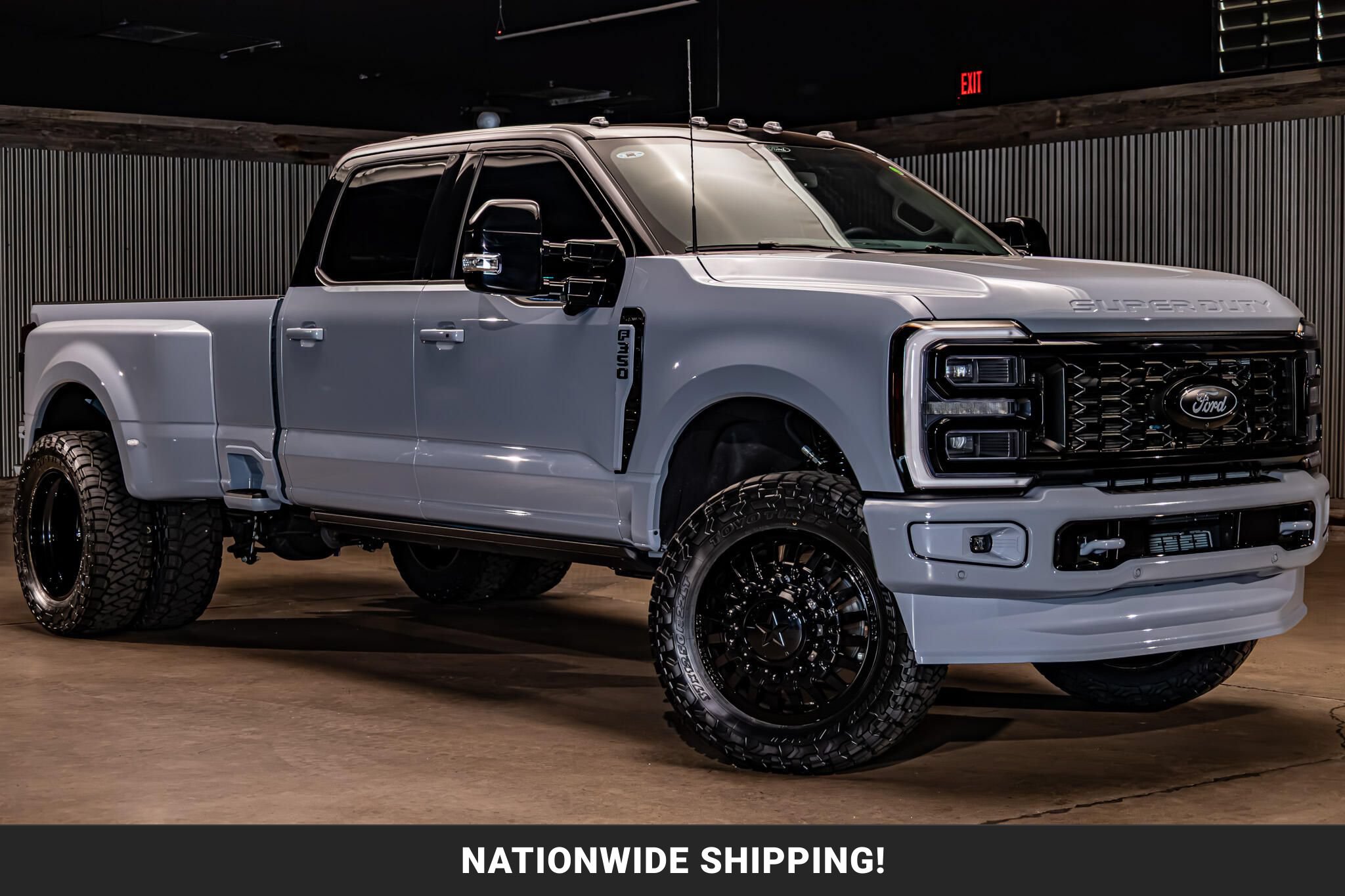 Used 2026 Ford F350 Platinum w/ FX4 Off-Road Package AWD/4WD image 1