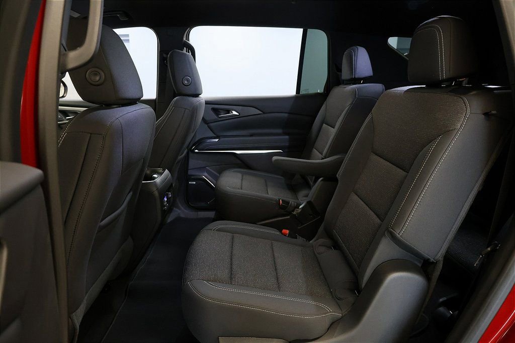 New 2025 Chevrolet Traverse LT w/ Enhanced Driving Package FWD image 10