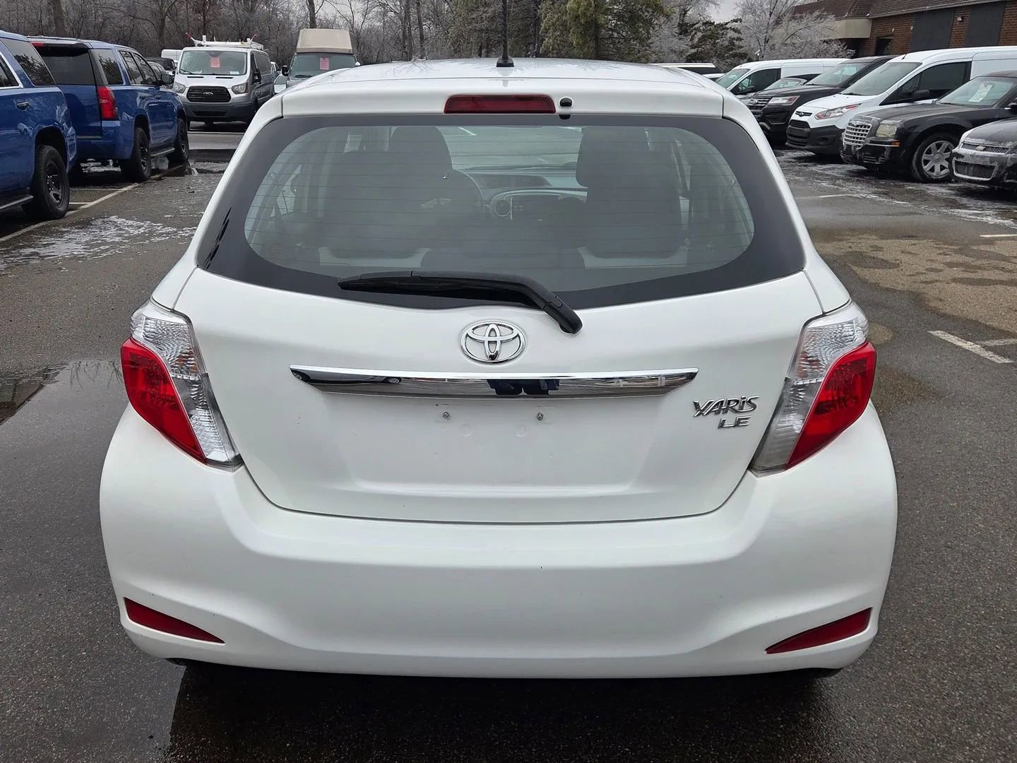 Used 2013 Toyota Yaris LE image 11