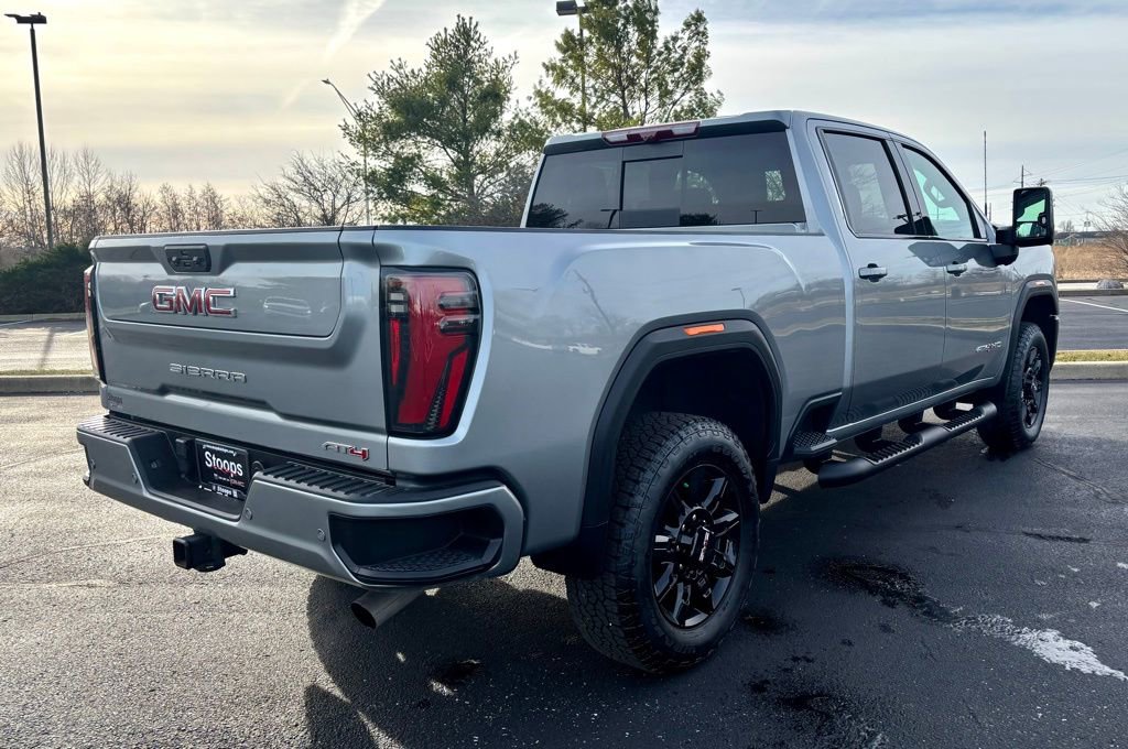 Used 2025 GMC Sierra 2500 AT4 w/ Technology Package image 8
