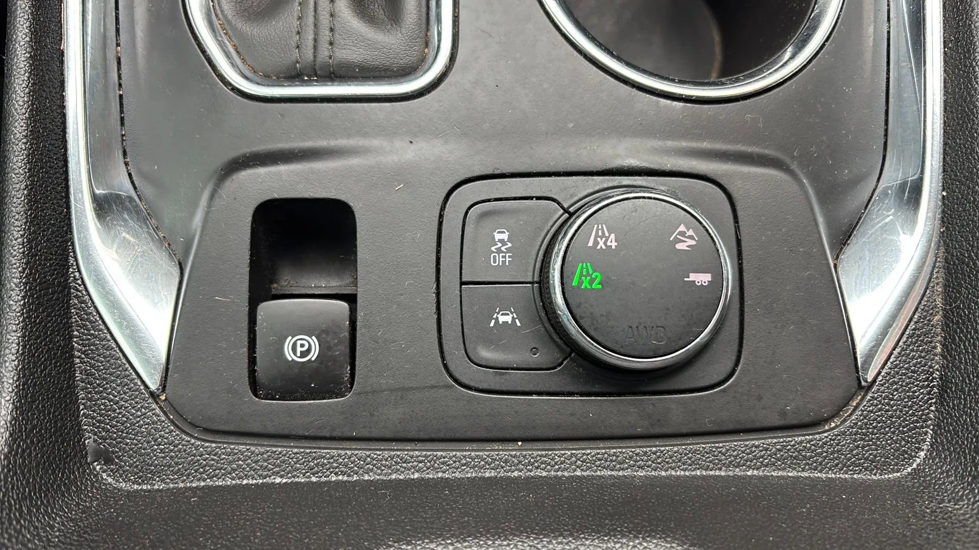Used 2019 Chevrolet Traverse Premier w/ Redline Edition AWD/4WD image 27