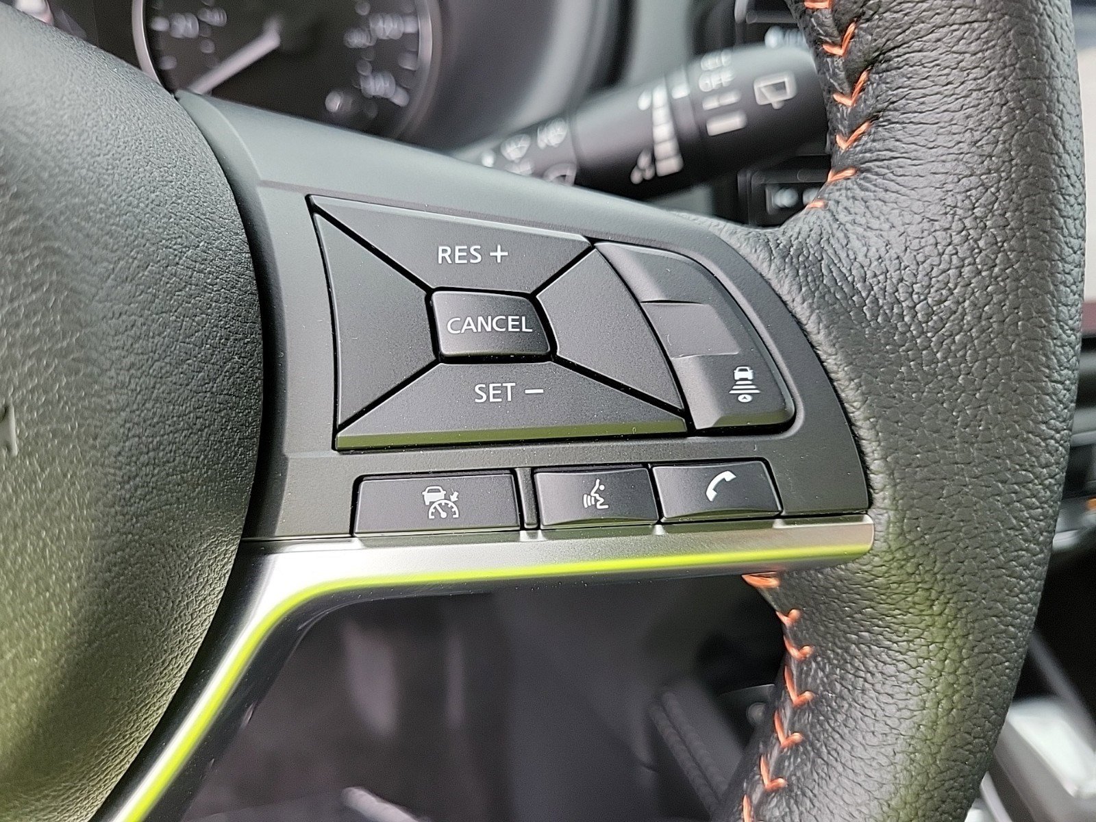 New 2024 Nissan Kicks SR w/ SR Premium Package image 28