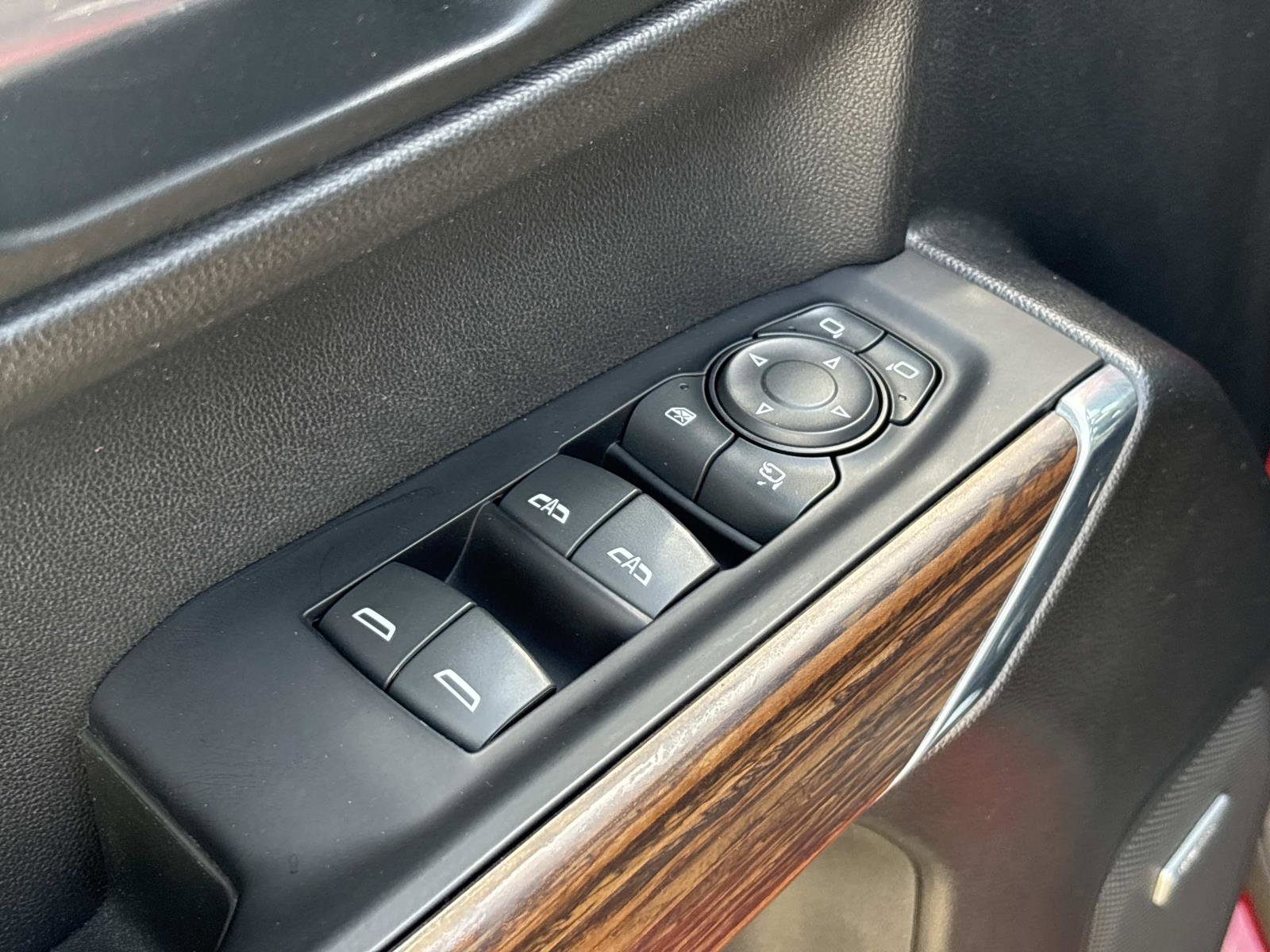 Used 2020 Chevrolet Silverado 1500 High Country w/ Technology Package image 15