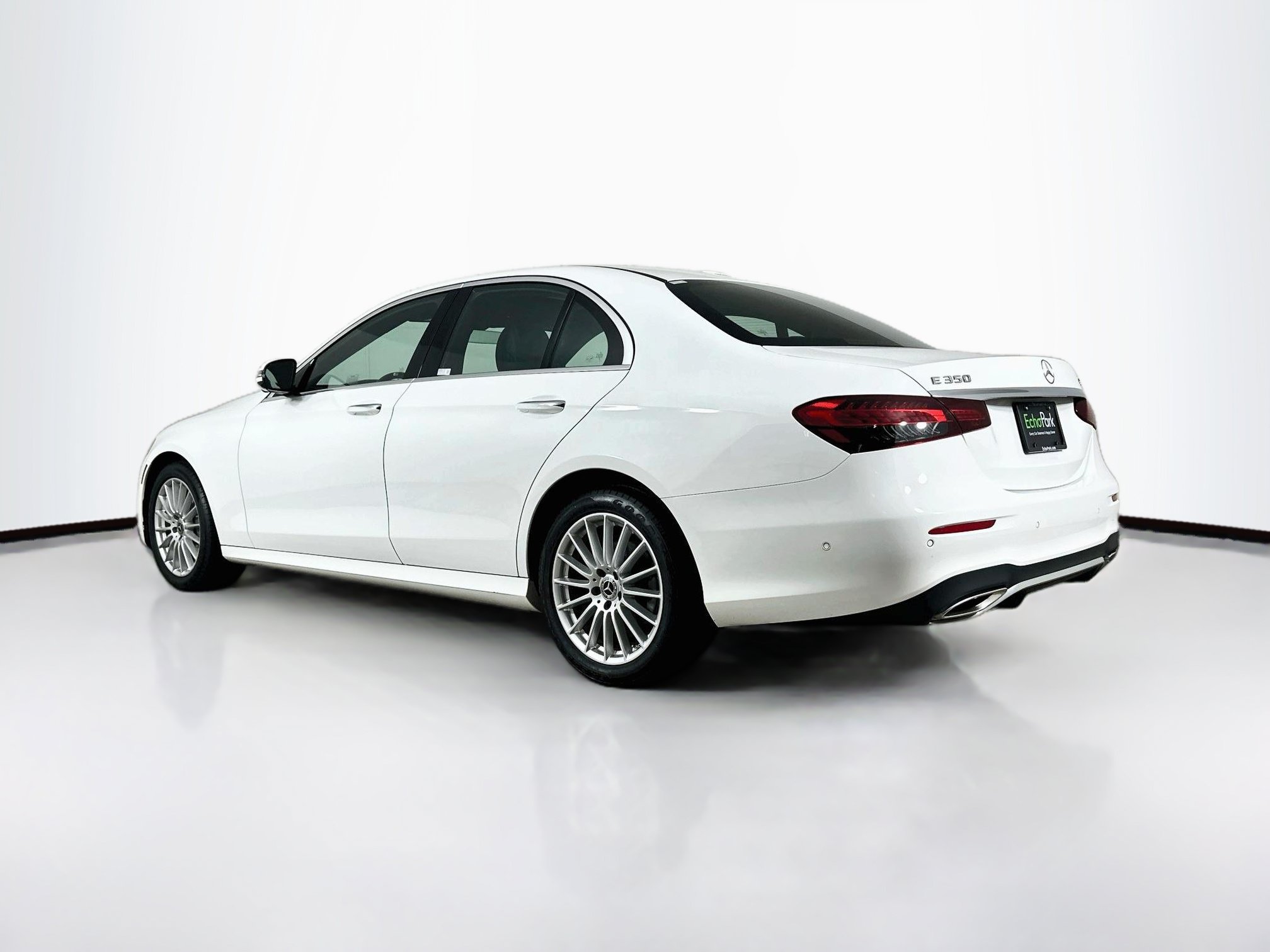 Used 2023 Mercedes-Benz E 350 4MATIC Sedan image 5