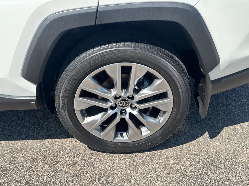 Used 2022 Toyota RAV4 Limited AWD/4WD image 45