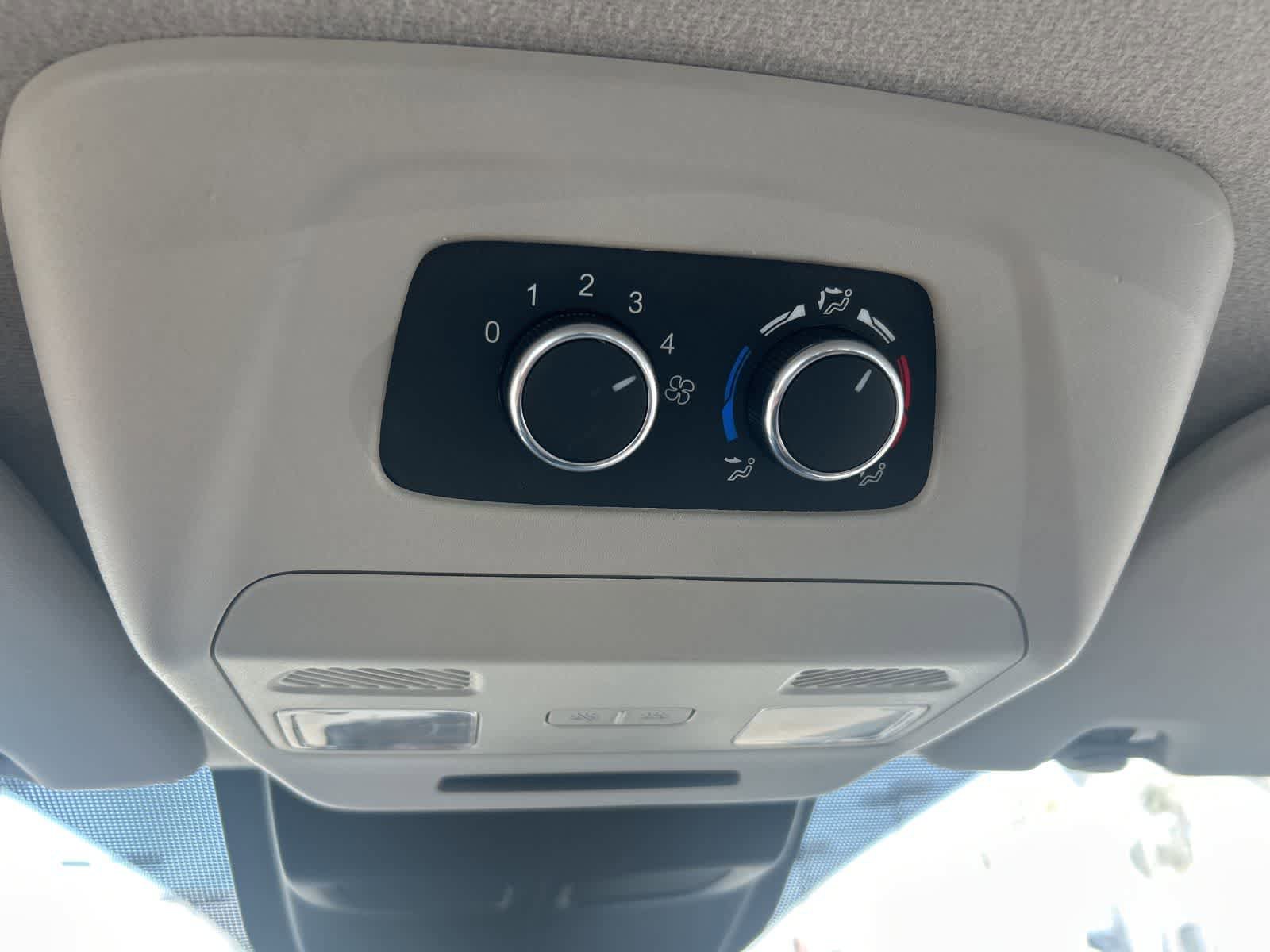 Used 2022 Ford Transit 350 XLT image 46