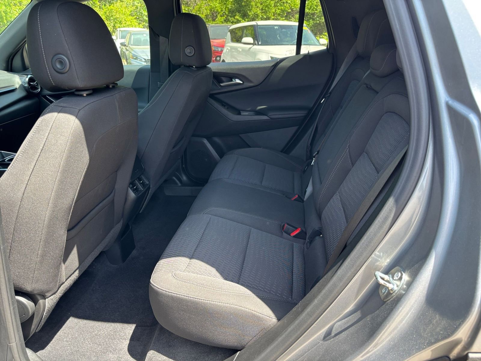 Used 2025 Chevrolet Equinox LT FWD image 24