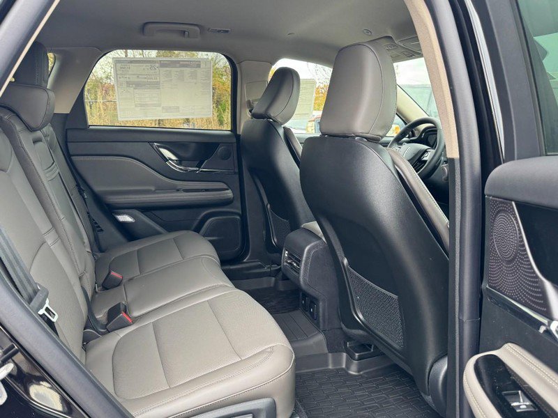 New 2026 Lincoln Corsair Premiere FWD image 13