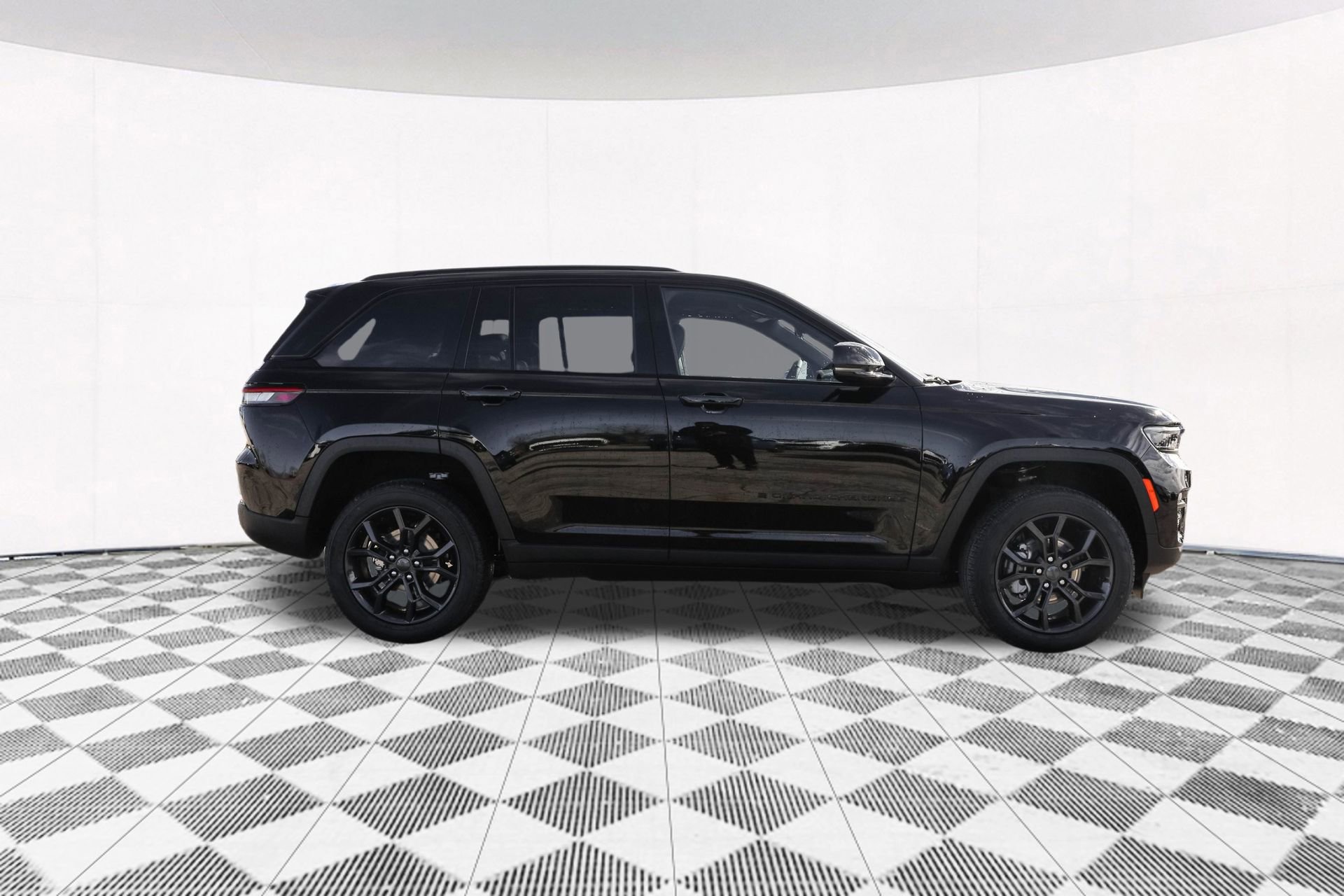 New 2025 Jeep Grand Cherokee Limited image 12
