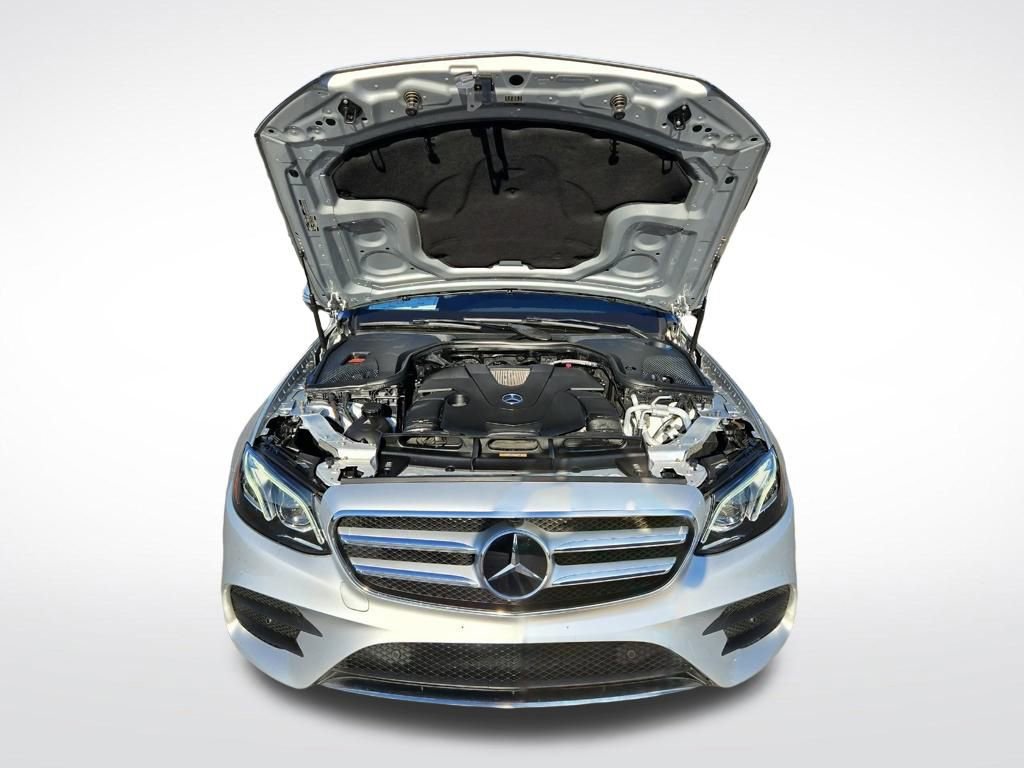 Used 2020 Mercedes-Benz E 450 4MATIC Sedan w/ Driver Assistance Package image 17