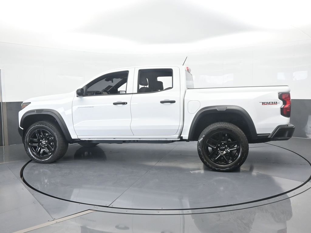 Used 2024 Chevrolet Colorado Trail Boss image 3