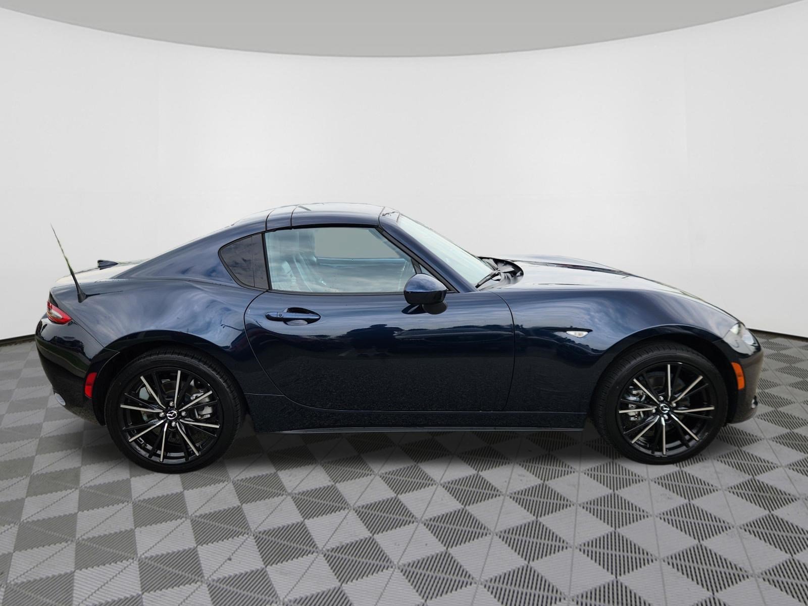 Used 2025 MAZDA MX-5 Miata RF Grand Touring RWD image 6