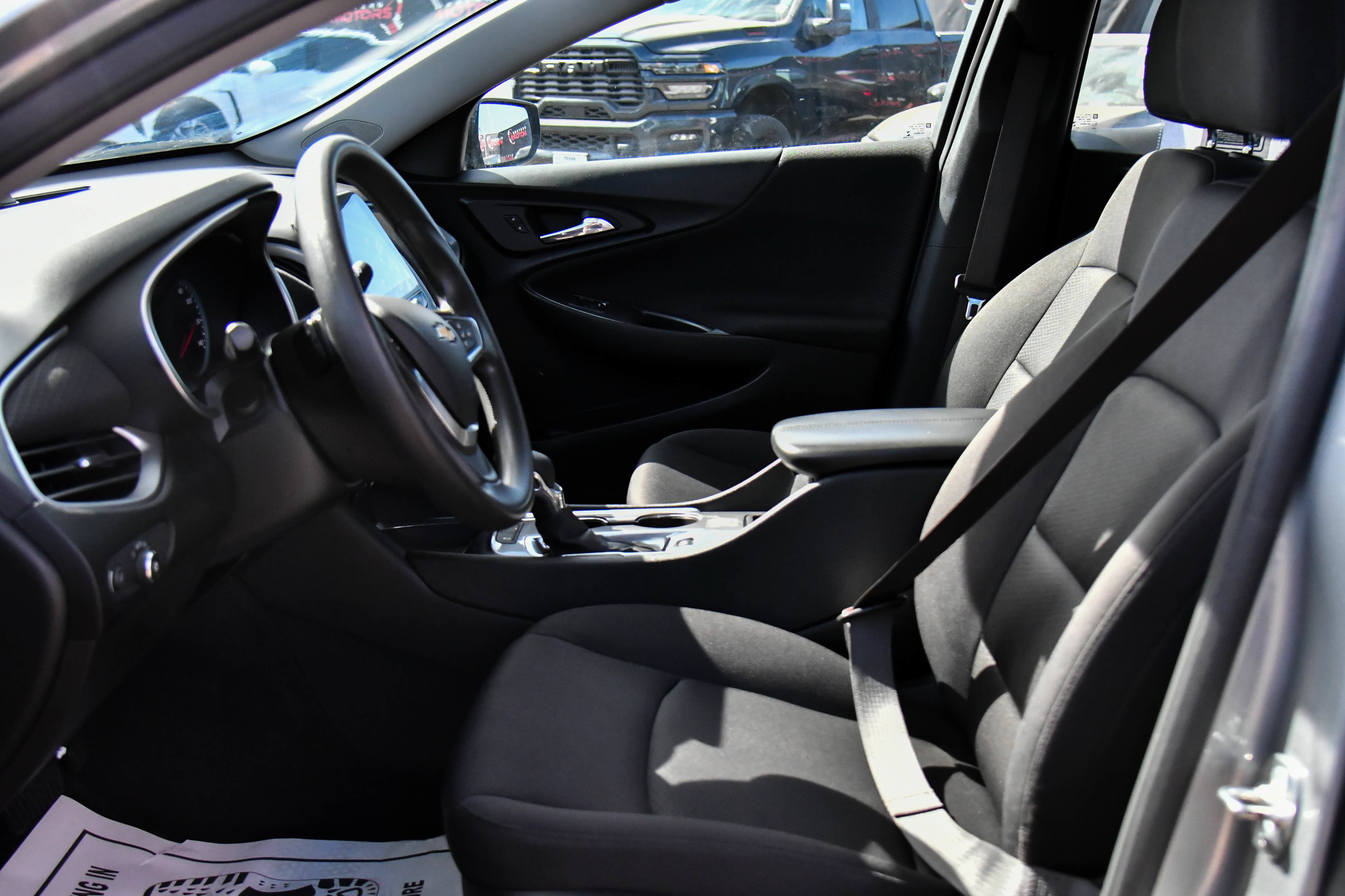 Used 2024 Chevrolet Malibu LT FWD image 17