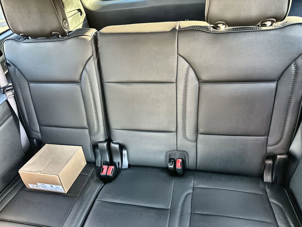 Used 2026 GMC Yukon XL Denali w/ Denali Reserve Package RWD image 18
