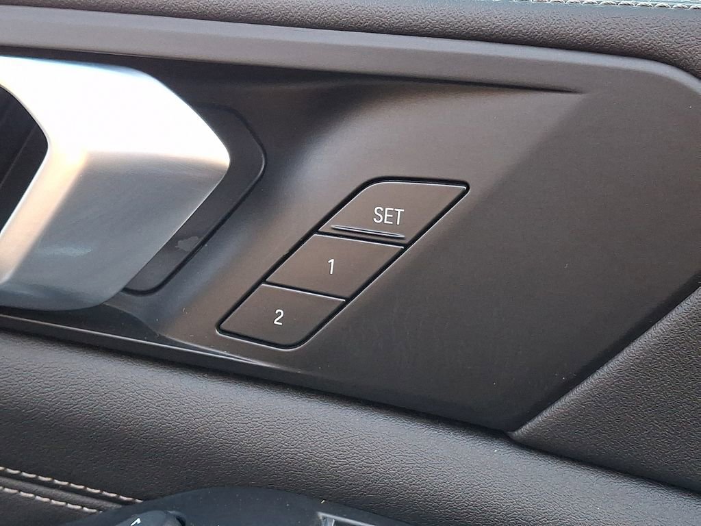 Used 2024 BMW X5 xDrive40i w/ Premium Package image 24