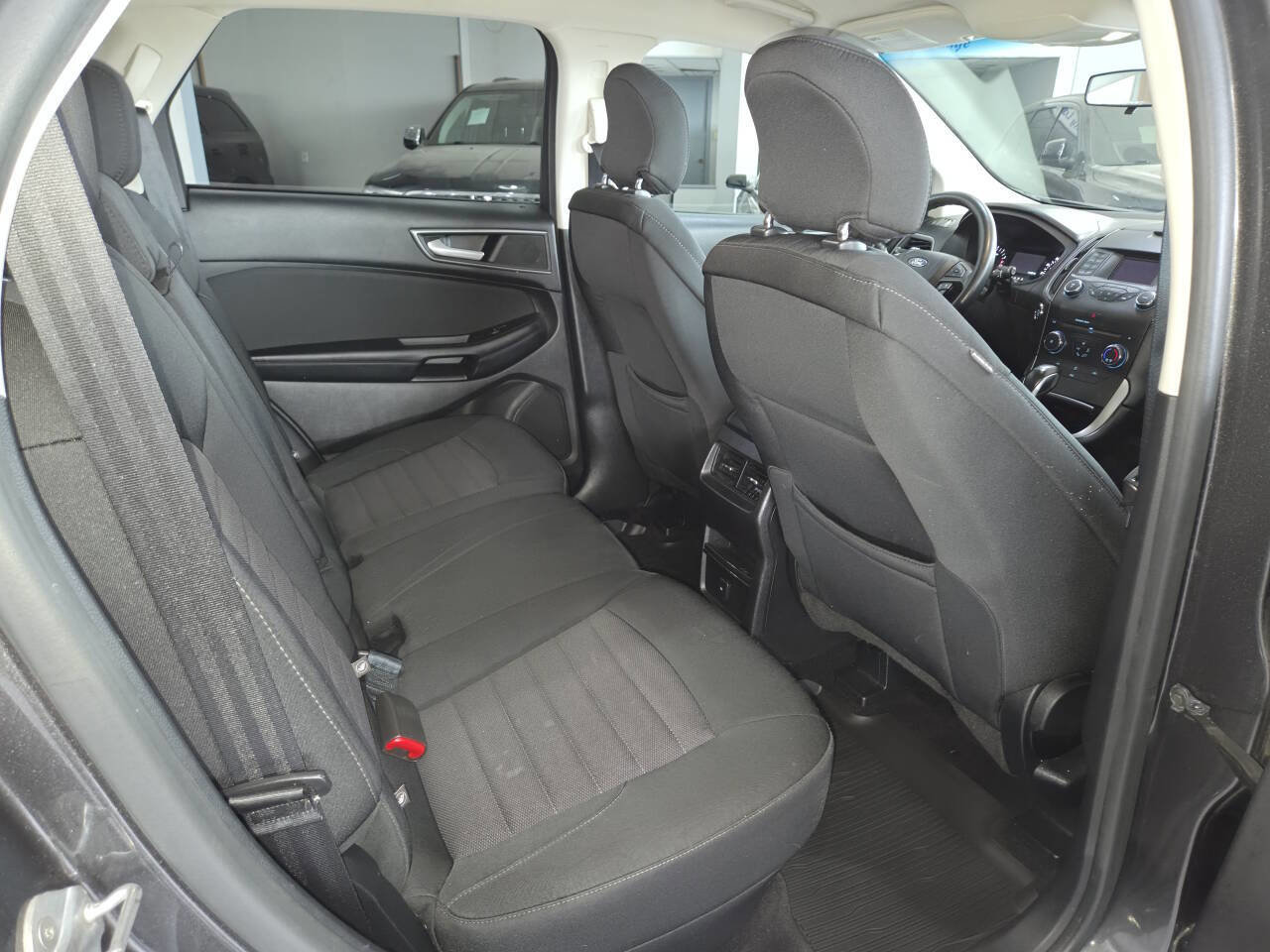 Used 2016 Ford Edge SE AWD/4WD image 26