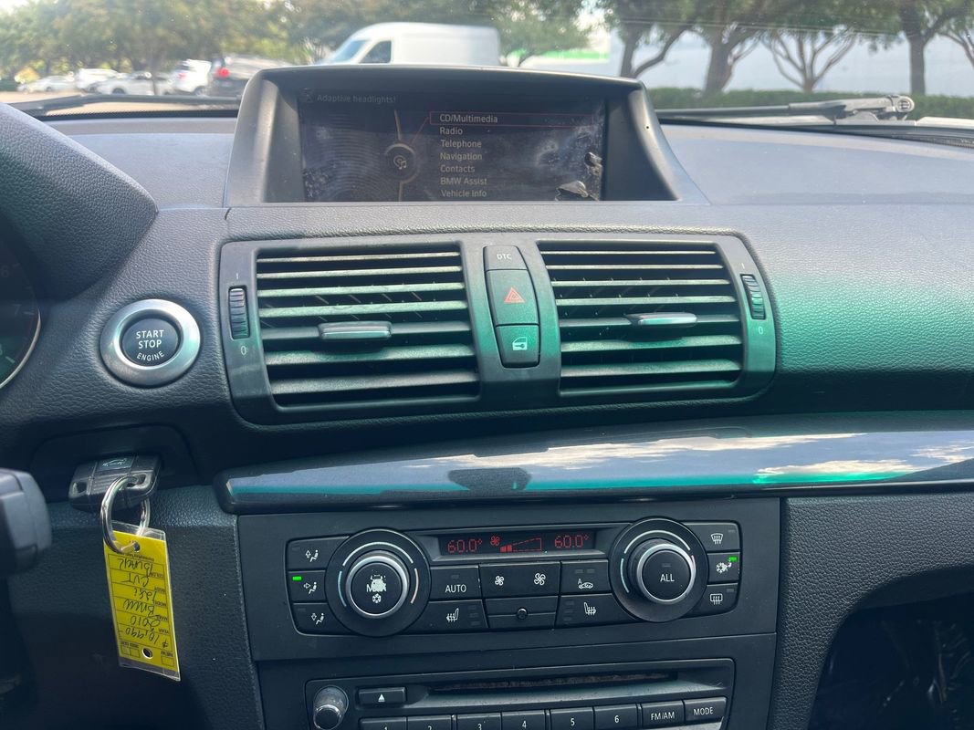 Used 2010 BMW 135i Convertible w/ Premium Pkg image 24