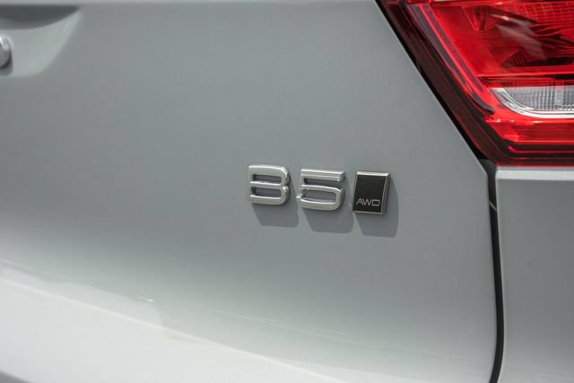 New 2026 Volvo XC40 B5 Ultra w/ Protection Package Premier AWD/4WD image 8