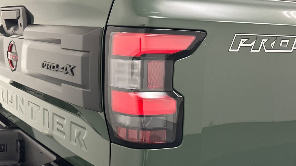 Used 2025 Nissan Frontier PRO-4X w/ Pro Premium Package image 23