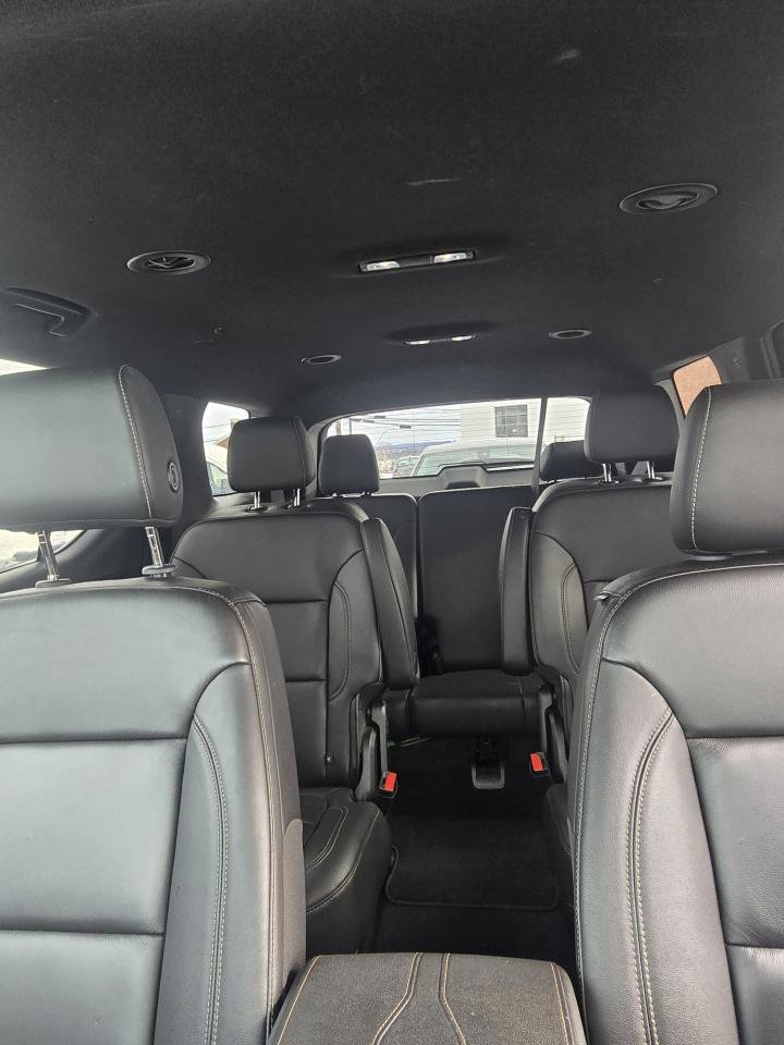 Used 2023 Chevrolet Traverse LT image 4