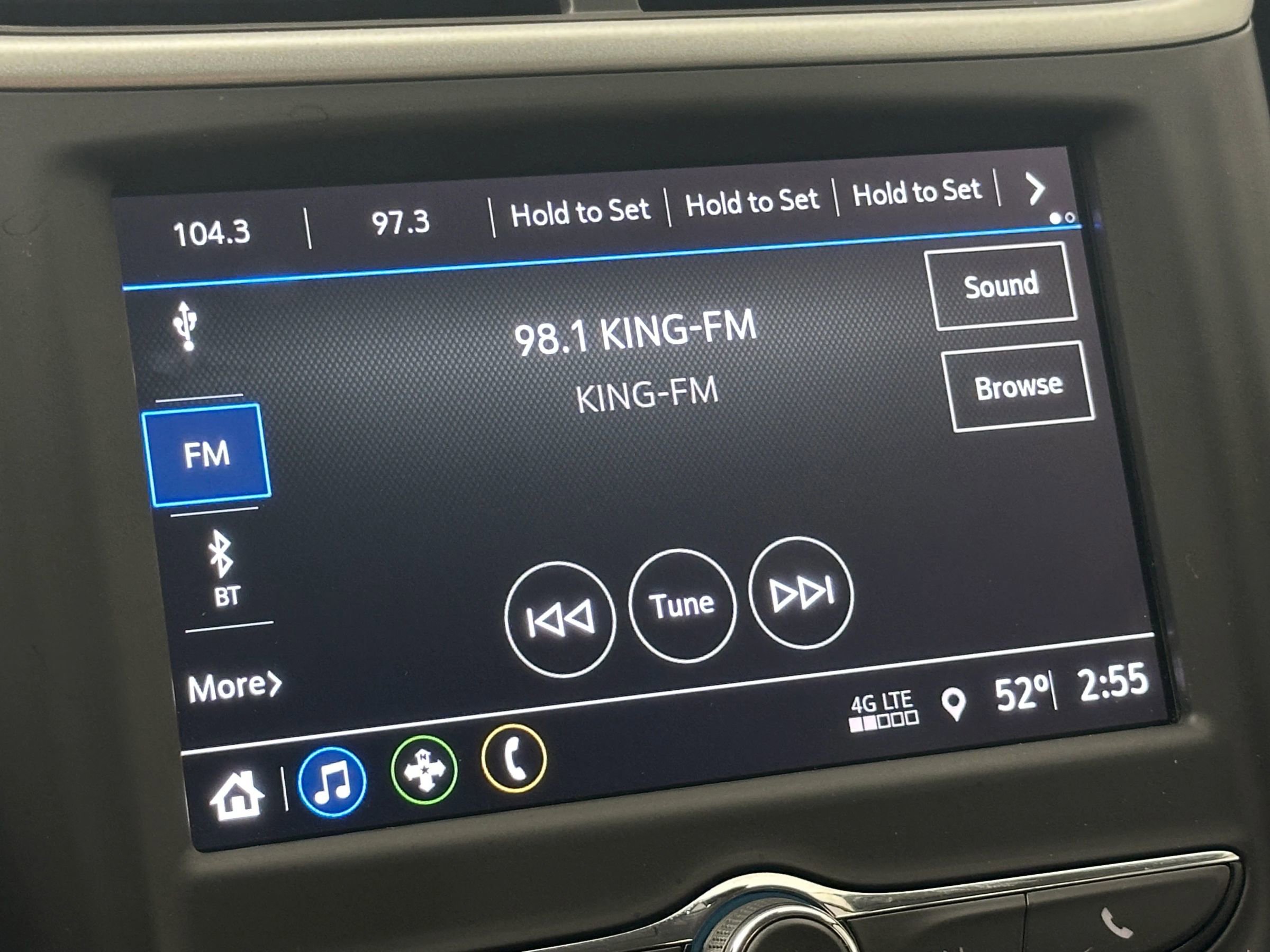 Used 2018 Chevrolet Sonic LT w/ Convenience Package image 42