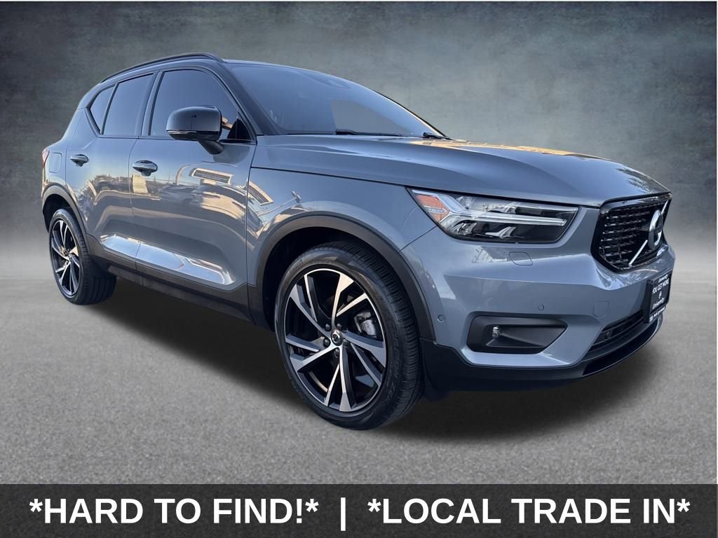 Used 2021 Volvo XC40 T5 R-Design w/ Advanced Package image 1