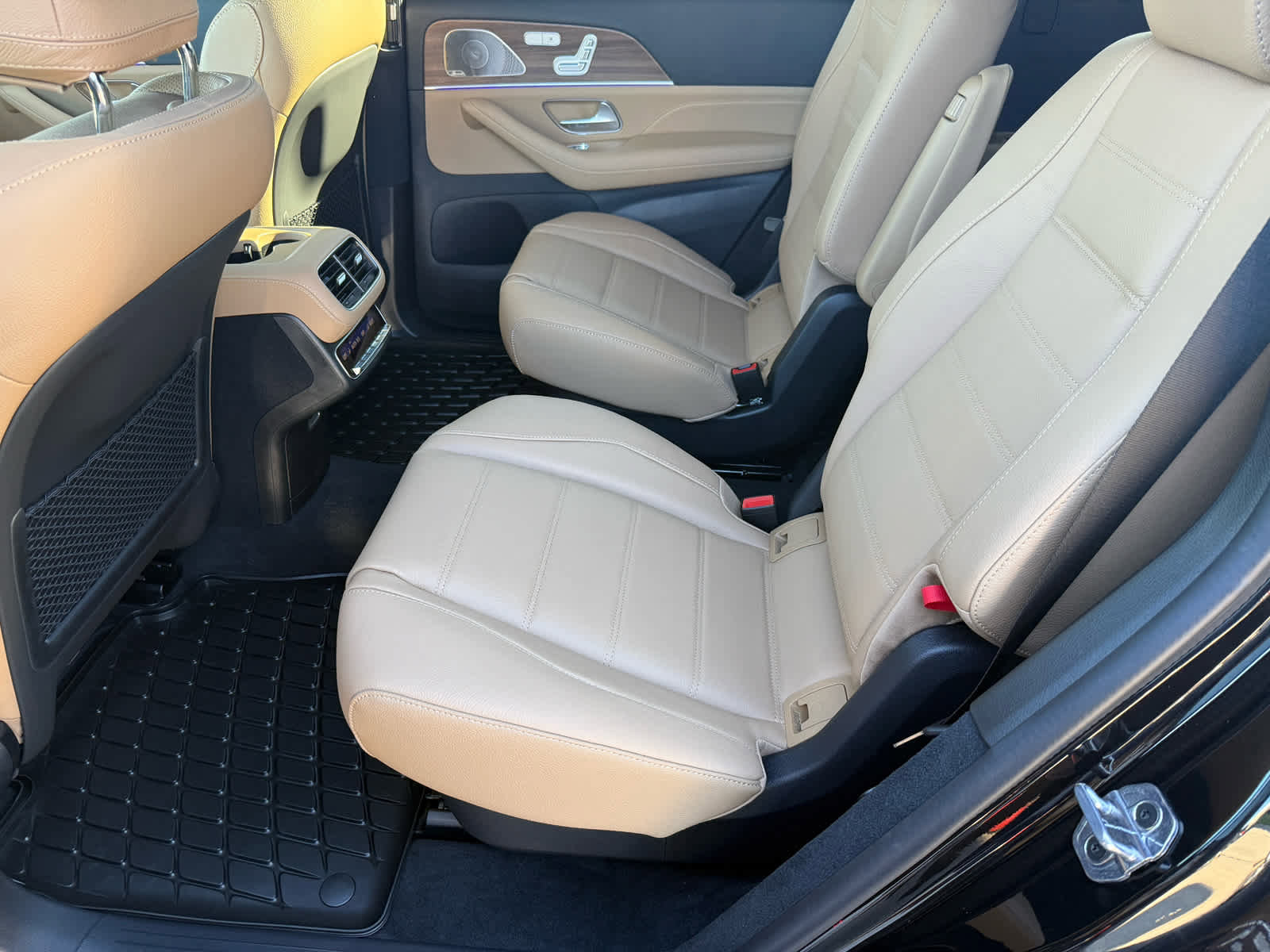 New 2026 Mercedes-Benz GLS 580 4MATIC image 11