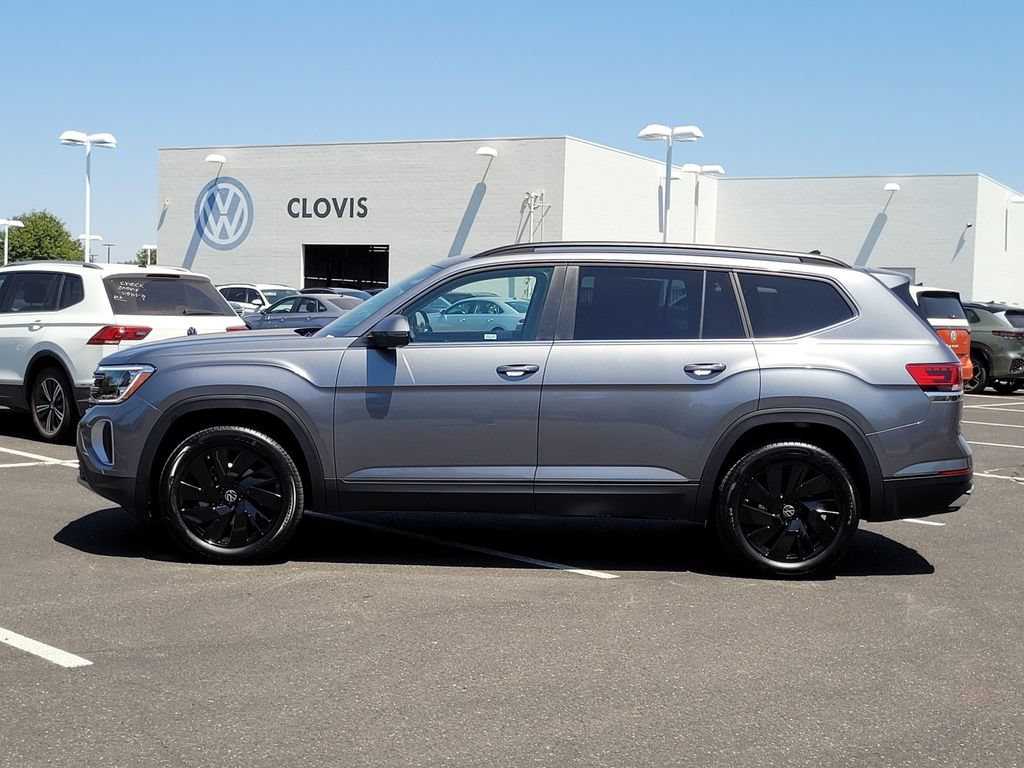 New 2025 Volkswagen Atlas SE FWD image 8