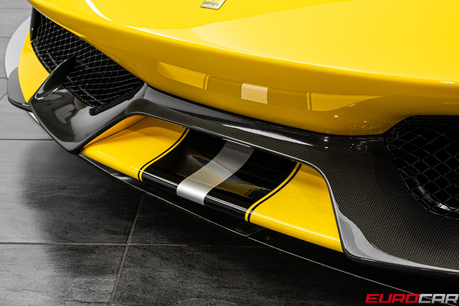 Used 2020 Ferrari 488 Pista Coupe RWD image 15