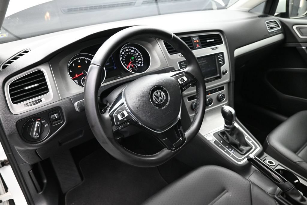 Used 2017 Volkswagen Golf Wolfsburg Edition FWD image 19