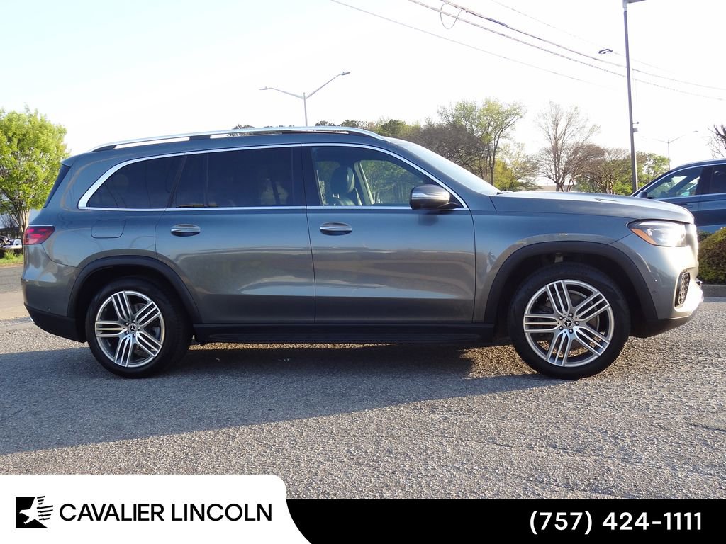 Used 2024 Mercedes-Benz GLS 450 4MATIC image 2