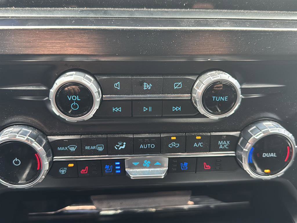 Used 2023 Ford F250 Lariat w/ Lariat Ultimate Package image 16