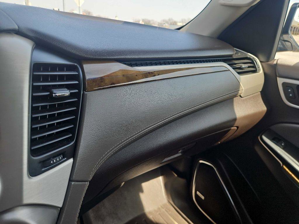 Used 2016 GMC Yukon XL Denali w/ Open Road Package AWD/4WD image 20