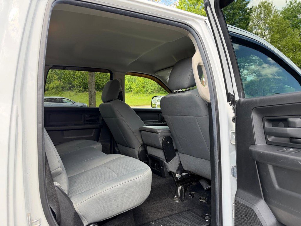 Used 2014 RAM 2500 Tradesman w/ Chrome Appearance Group AWD/4WD image 10