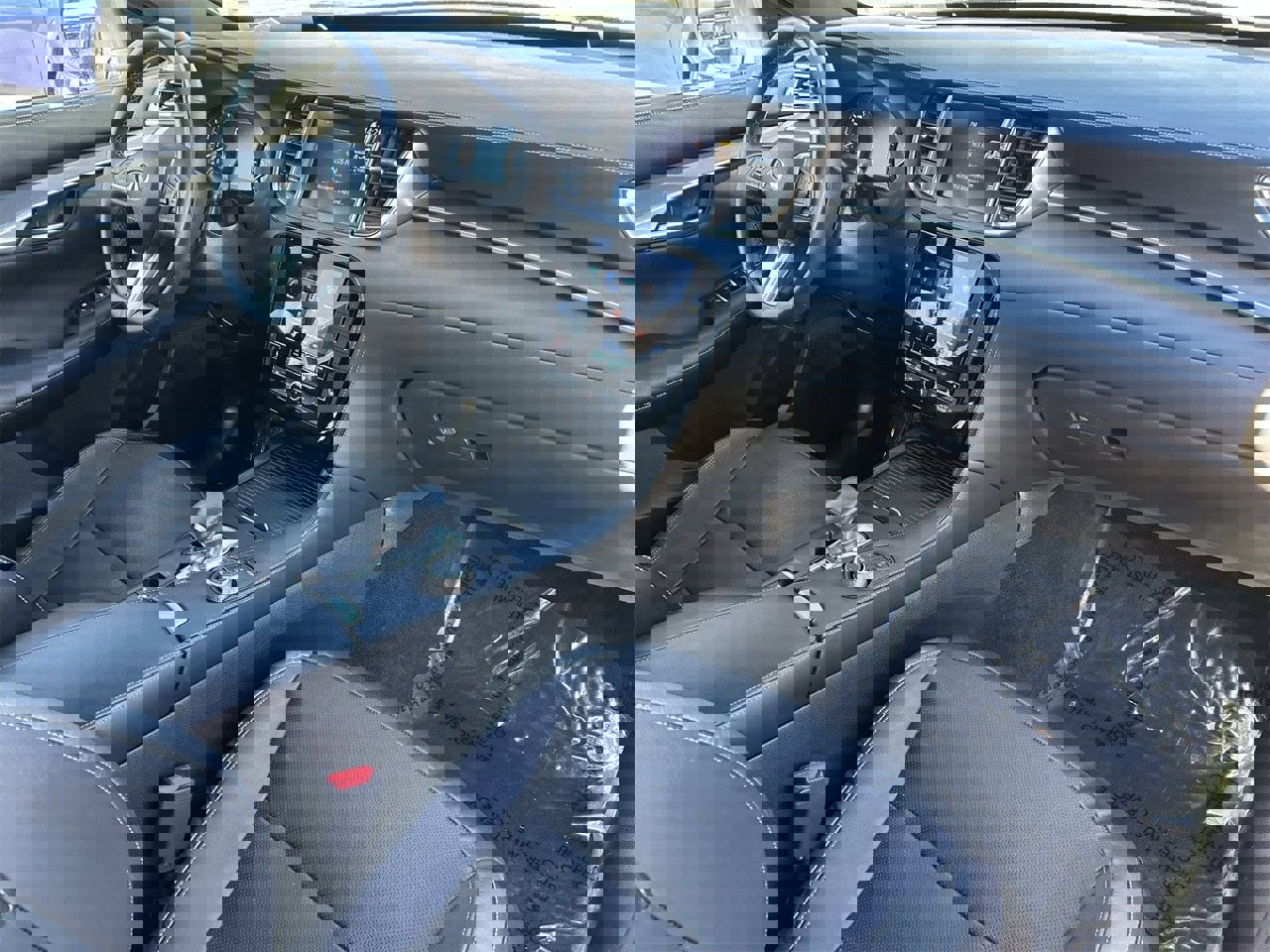 Certified 2022 INFINITI QX50 Luxe w/ Appearance Package image 8