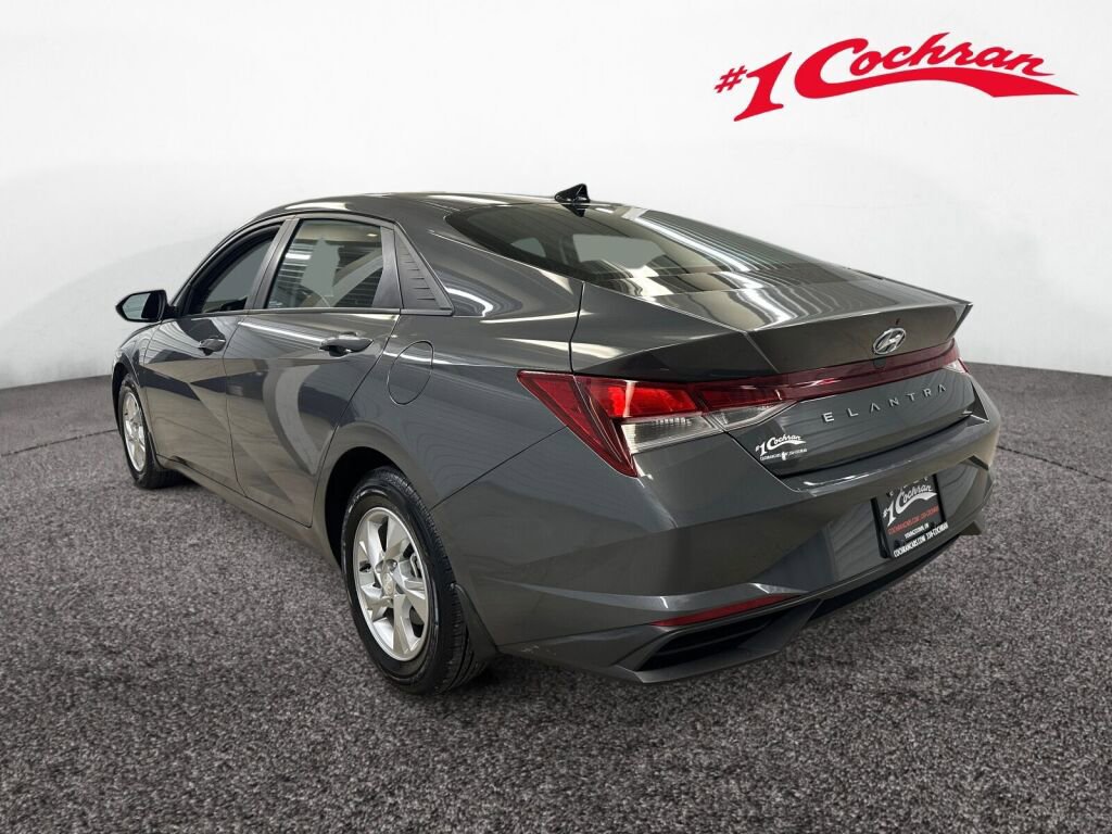 Used 2023 Hyundai Elantra SE image 16
