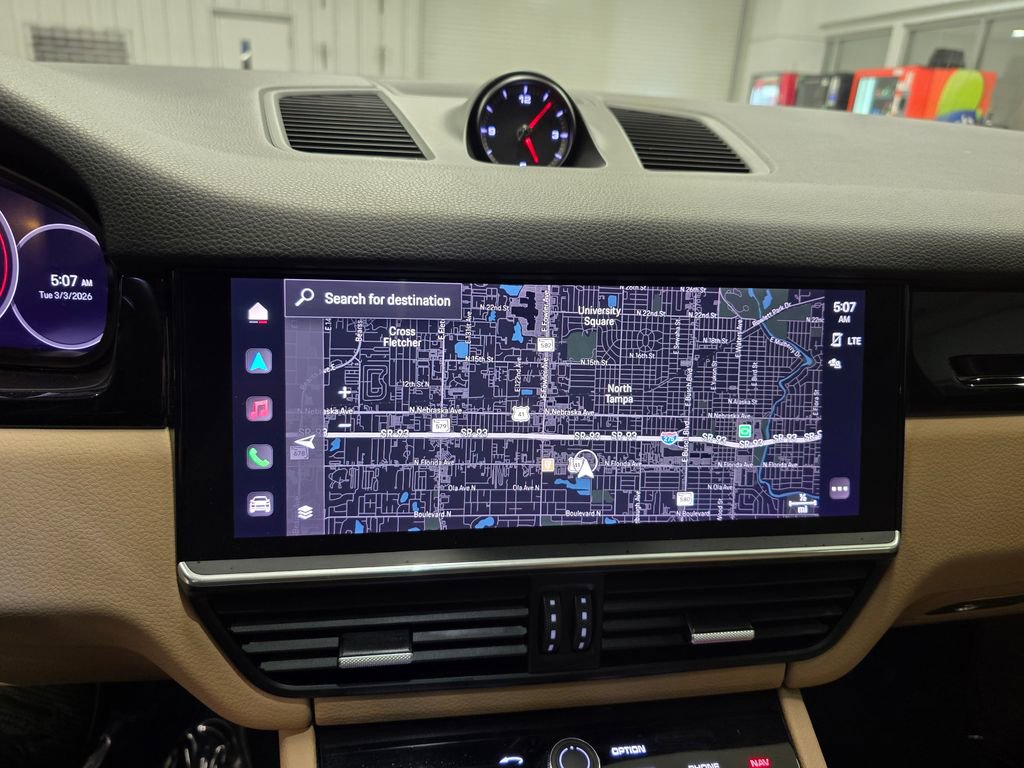 Used 2023 Porsche Cayenne image 23