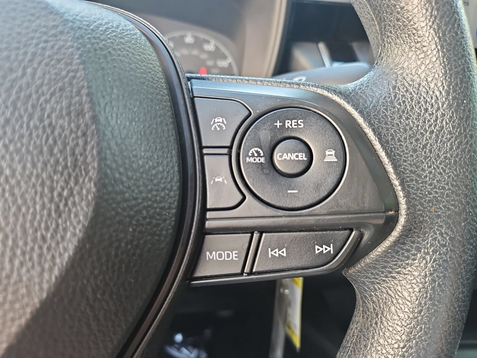 Used 2024 Toyota Corolla LE FWD image 29