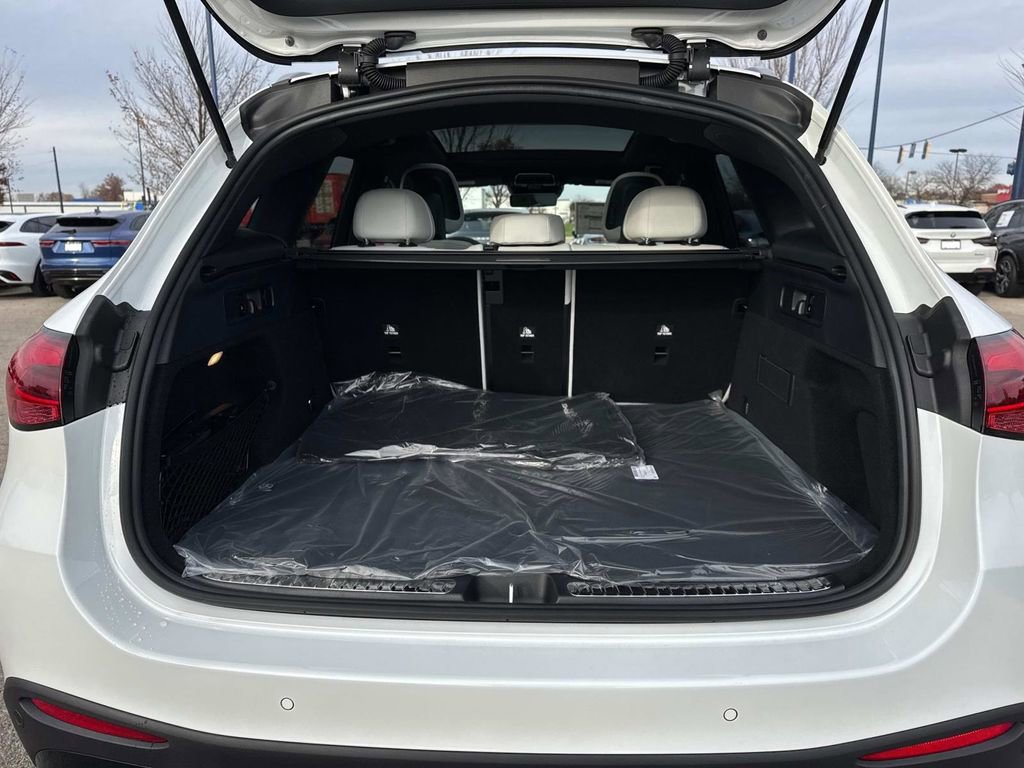 New 2026 Mercedes-Benz GLC 300 4MATIC image 6