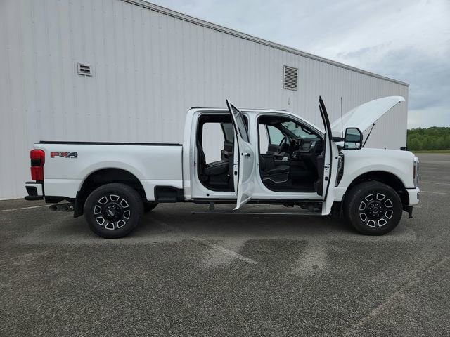 Used 2024 Ford F250 Platinum w/ FX4 Off-Road Package image 36