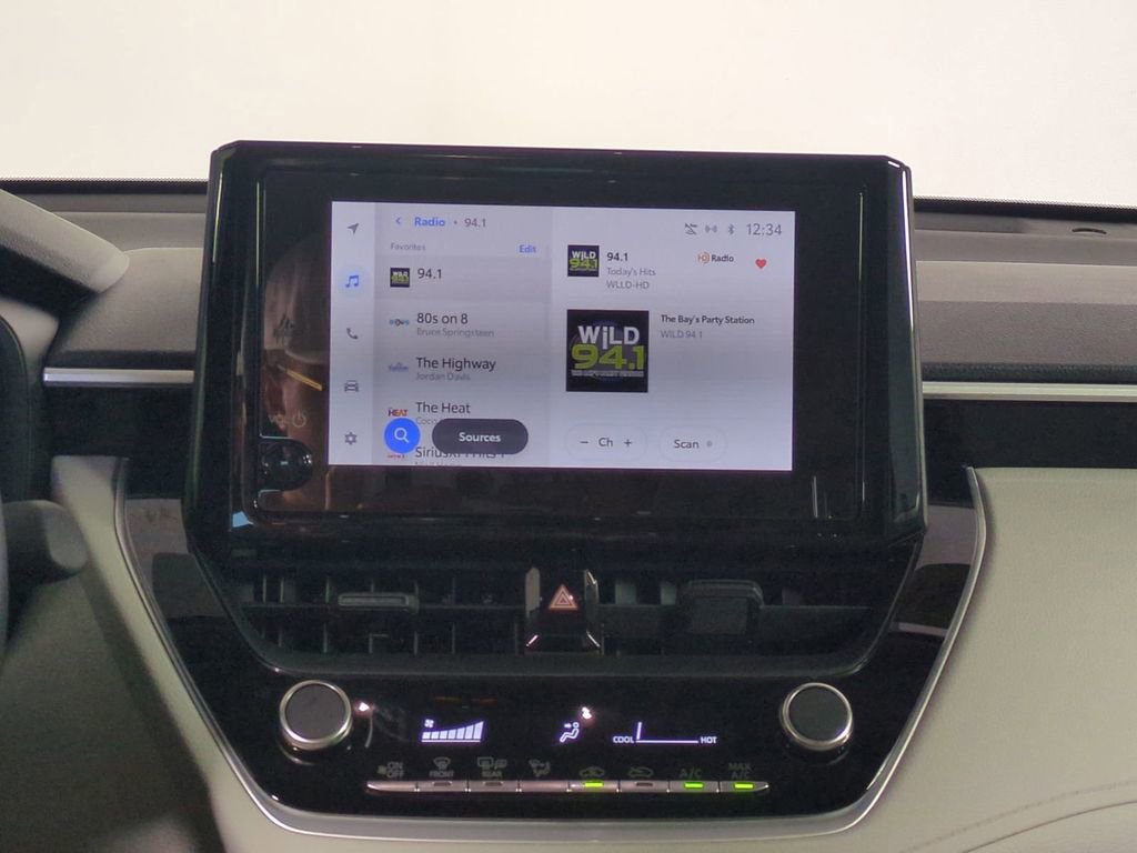 Used 2026 Toyota Corolla Cross L image 19